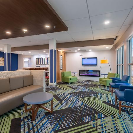 Holiday Inn Express & Suites - Marion By Ihg Bagian luar foto