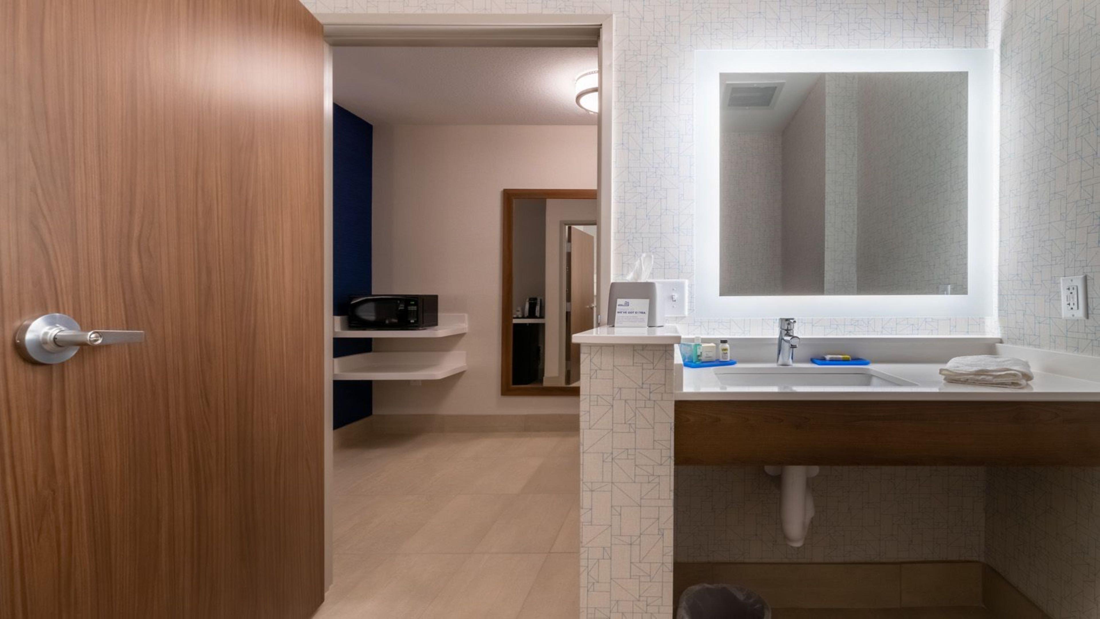 Holiday Inn Express & Suites - Marion By Ihg Bagian luar foto