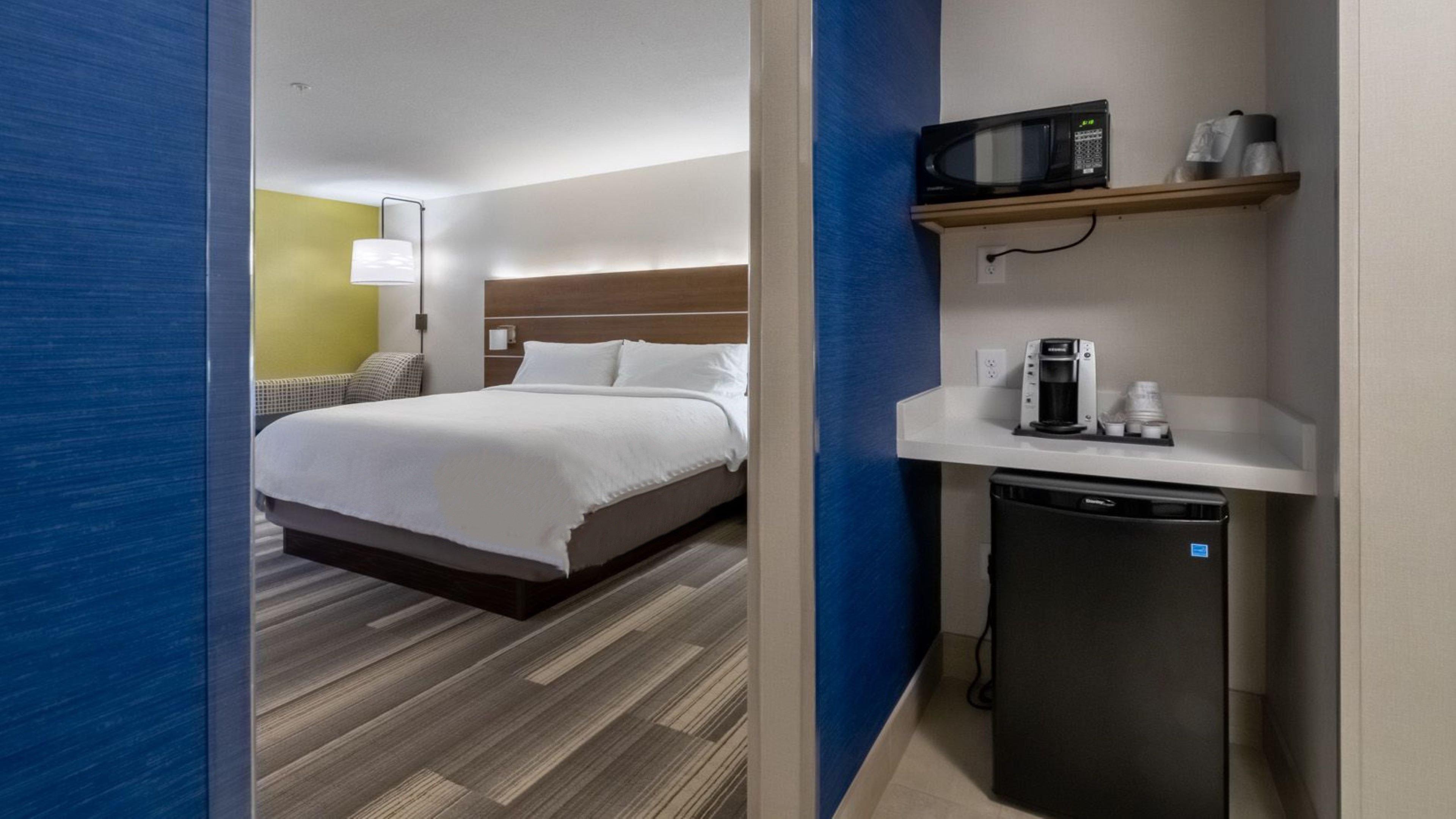 Holiday Inn Express & Suites - Marion By Ihg Bagian luar foto