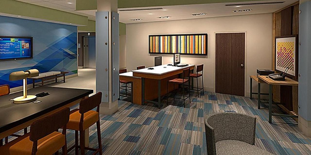 Holiday Inn Express & Suites - Marion By Ihg Bagian luar foto