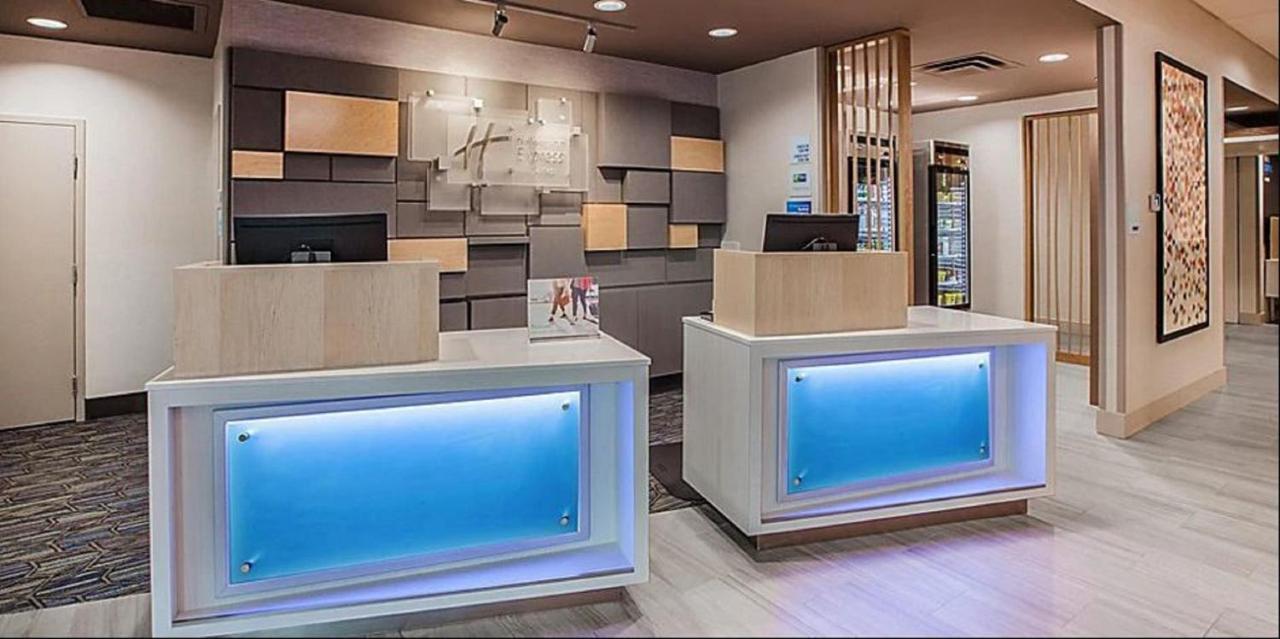 Holiday Inn Express & Suites - Marion By Ihg Bagian luar foto